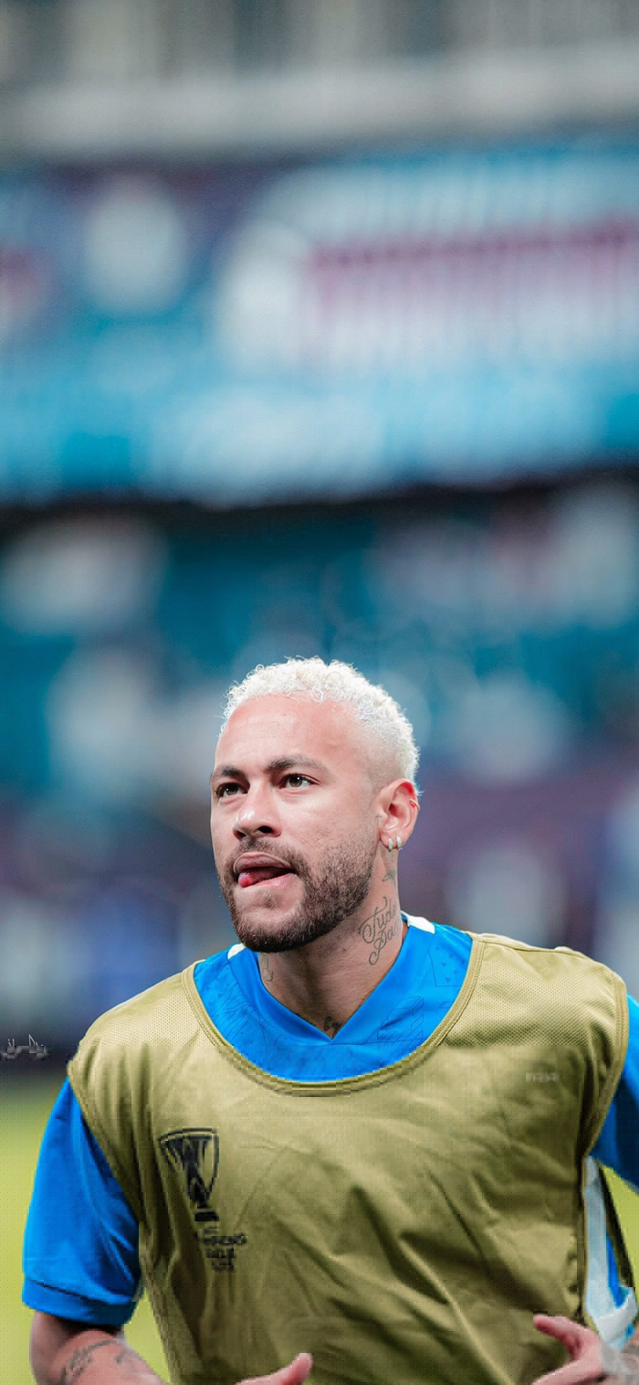 记者：国米不可能在冬窗签阿德耶米，他们满意现有的4名前锋（记者称国米冬窗不会引进阿德耶米，已对现有四名前锋满意）