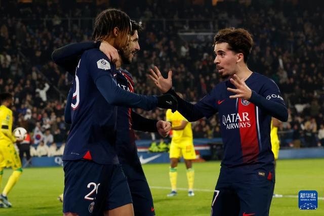 邓亚萍怒揭3人窘境！樊振东夺冠反显男乒危机，统治时代真要终结？（邓亚萍直言三人陷困境，樊振东夺冠难掩男乒隐忧，统治时代要落幕？）