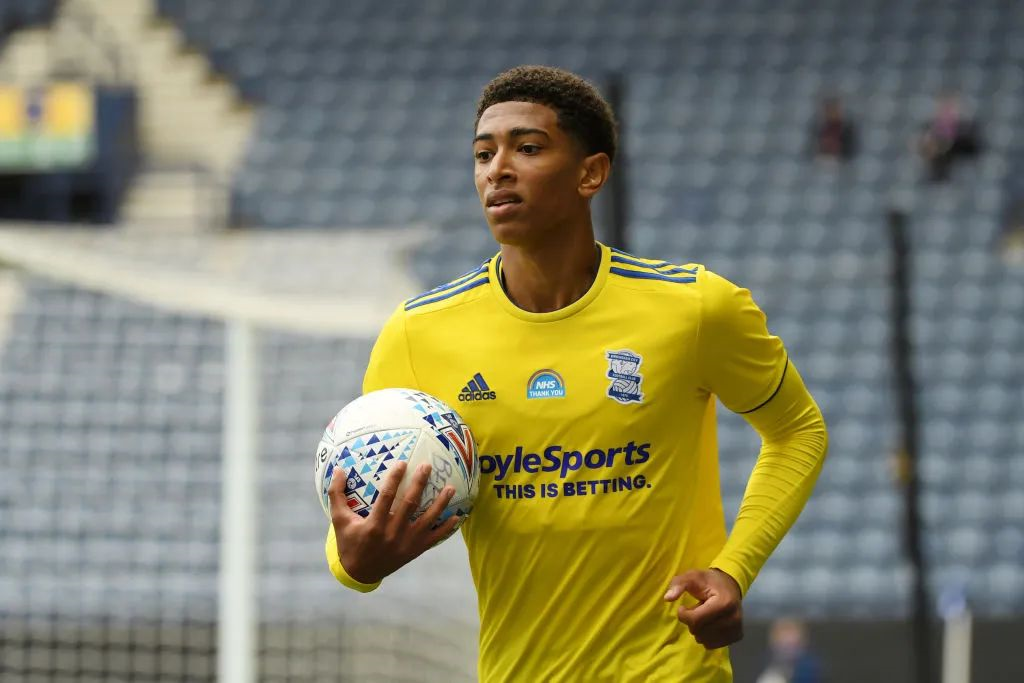 记者：19岁巴西前锋艾莉森渴望加盟维拉，后者报价超1000万镑（记者：19岁巴西锋线新星艾莉森心仪阿斯顿维拉，报价已超1000万英镑）