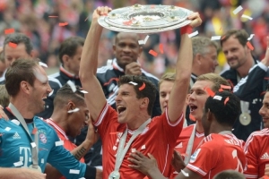 14岁少年钟英杰残特奥会夺金庆生（14岁小将钟英杰残特奥会摘金，为生日献礼）