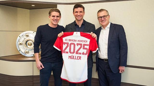 记者：尤文、国米等意甲俱乐部考察热那亚中场马利诺夫斯基（记者称尤文、国米等多支意甲球队正在考察热那亚中场马利诺夫斯基）