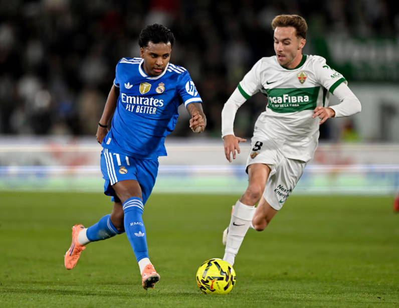 马卡畅想梅西回归巴萨可能性：年龄不是问题，可踢伪9或前腰（马卡展望梅西重返巴萨：年龄无碍，可担任伪九或前腰）