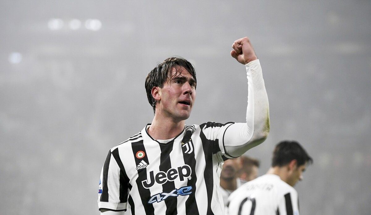 TA：部分牙买加国脚不愿格林伍德入队，认为其意图搭“顺风车”（TA：部分牙买加国脚反对格林伍德入选，认为他想借机蹭热度）