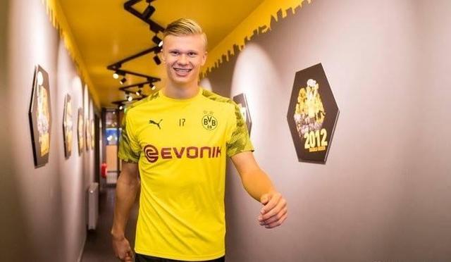 预选赛全胜零丢球，斯通斯：每个人都在其中发挥了作用（预选赛全胜零封，斯通斯：这是全队的贡献）