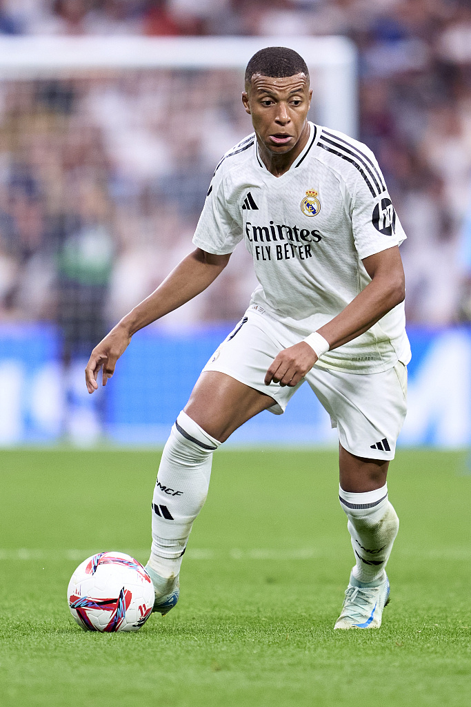 天空体育：姆巴佩能否出战曼城存疑，几小时前他刚接受了治疗（天空体育：姆巴佩数小时前刚接受治疗，出战曼城成疑）