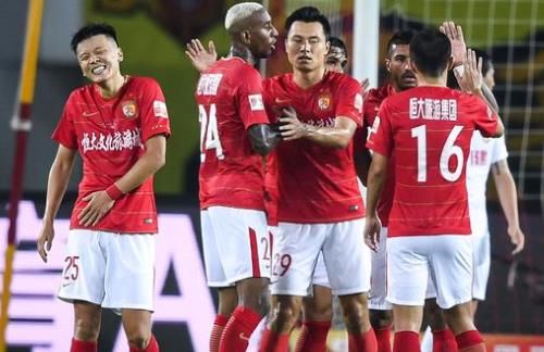 外媒：国米正在尝试引进哈伊杜克18岁中卫布拉尼米尔（据外媒报道，国际米兰正寻求签下哈伊杜克18岁中卫布拉尼米尔）