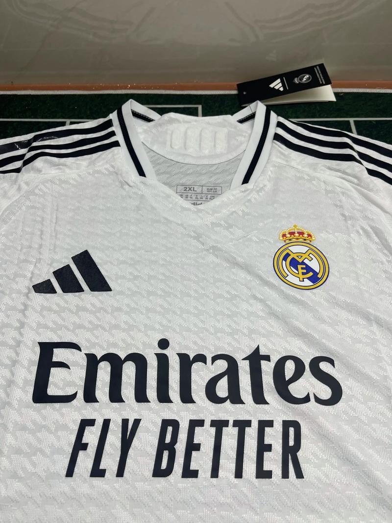 刘建宏：邵佳一已经表现出了一个现代教练的风度和气质（刘建宏：邵佳一已具备现代主帅的风范与气质）