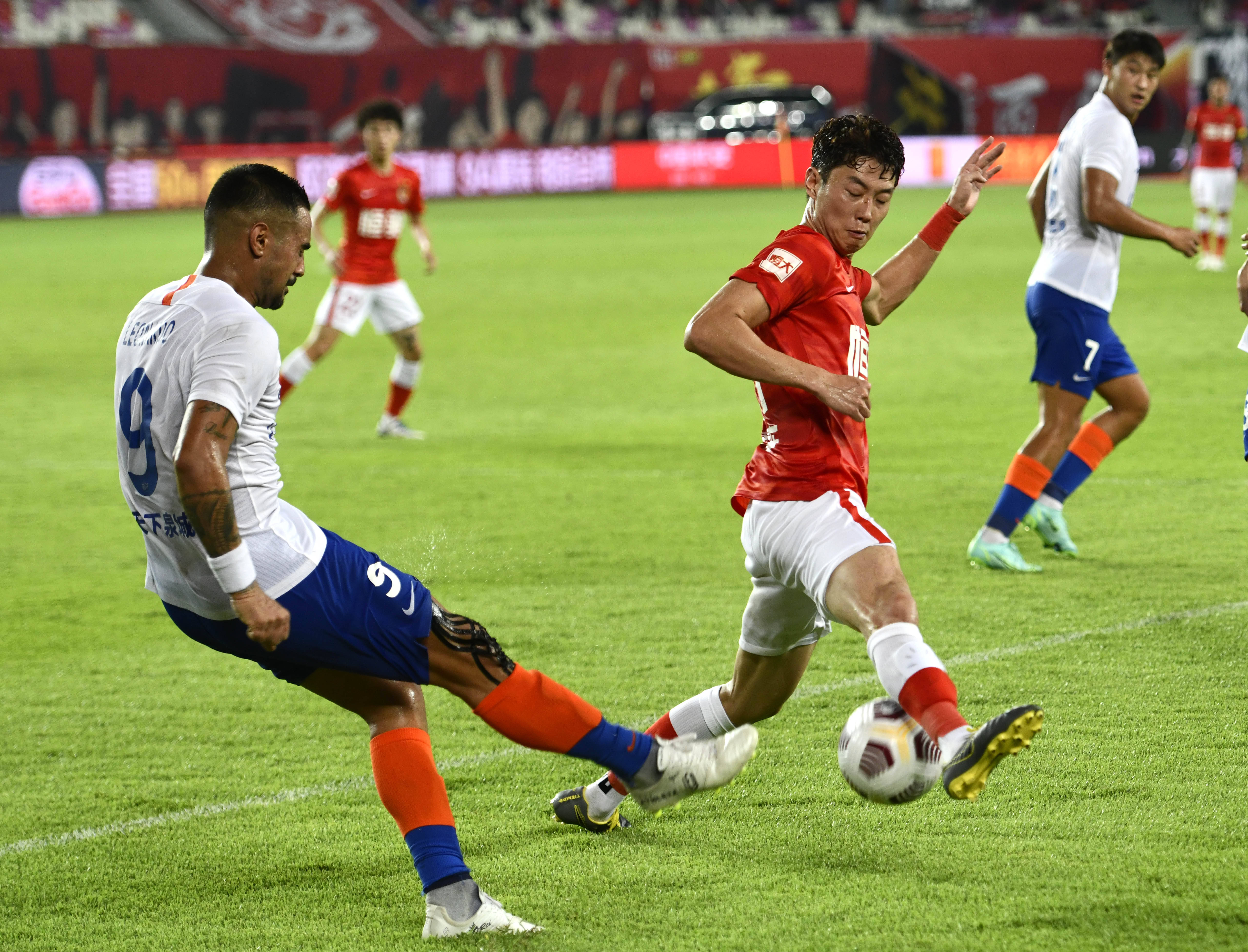 梅西：我在巴萨踢了一辈子球，却没能以我想象的方式告别（梅西：在巴萨效力一生，却未能以理想方式告别）