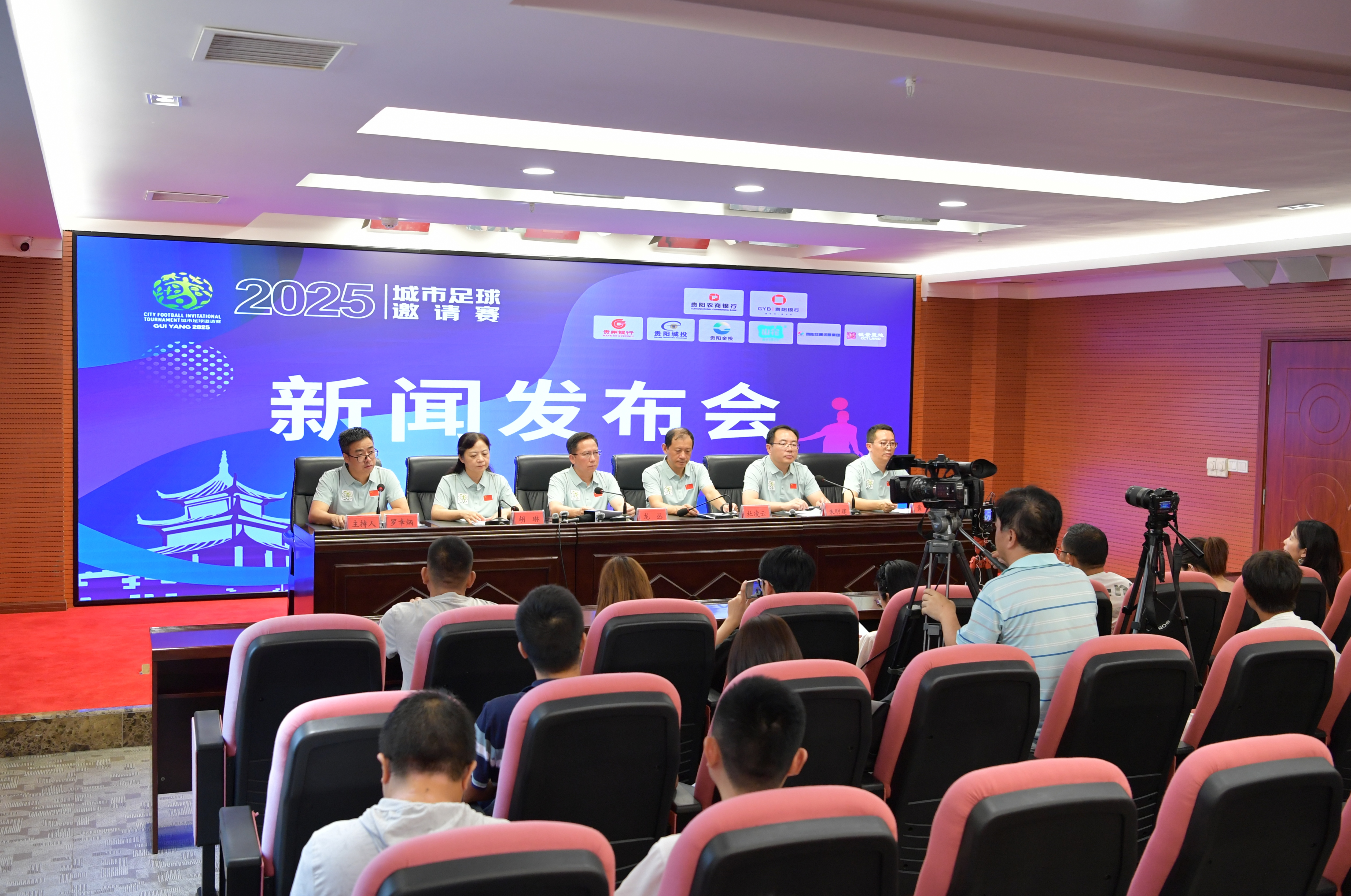 史上最火爆！2025赛季中超联赛现场观众总数首次突破600万（空前热度！2025赛季中超现场观众总数首破600万）